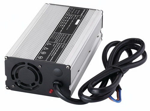 Lithium-Ion 600W Li Ion Intelligent Battery Charger 14.8V 40A